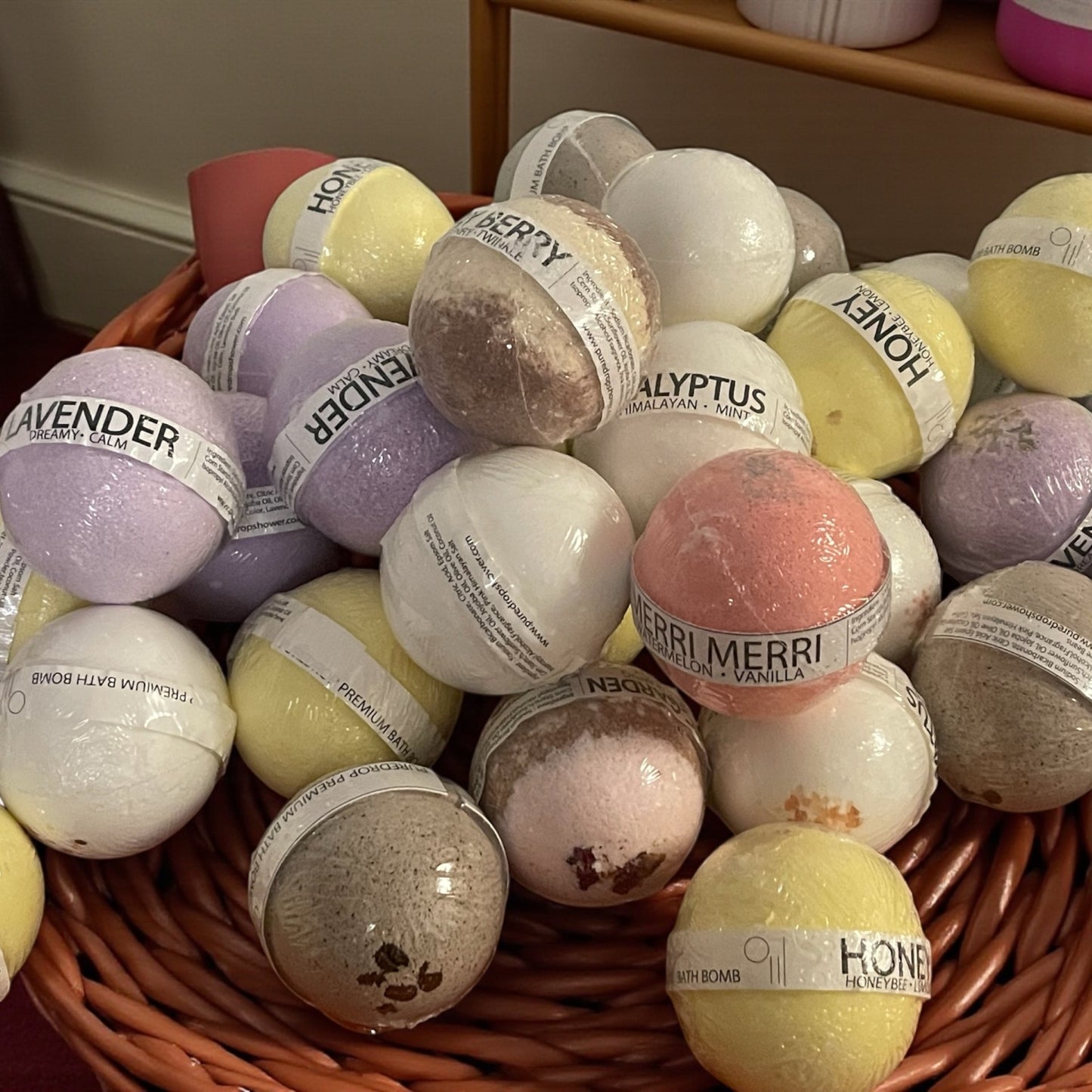 Goodnight Jasmine and Hemp Oil Large Bath Bomb - 8oz