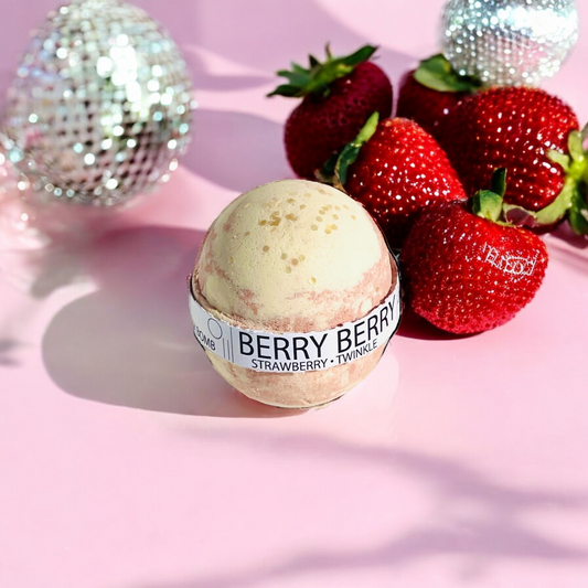 Berry Berry Strawberry Large Bath Bomb - 8oz