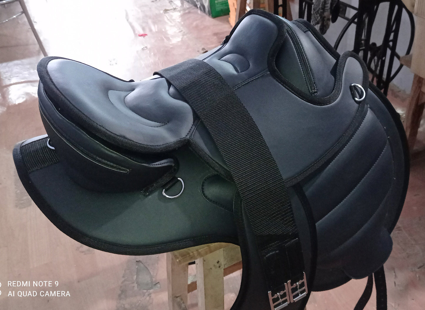 New Synthetic Bareback Treeless Horse Saddle Size 15" to 18" Girth