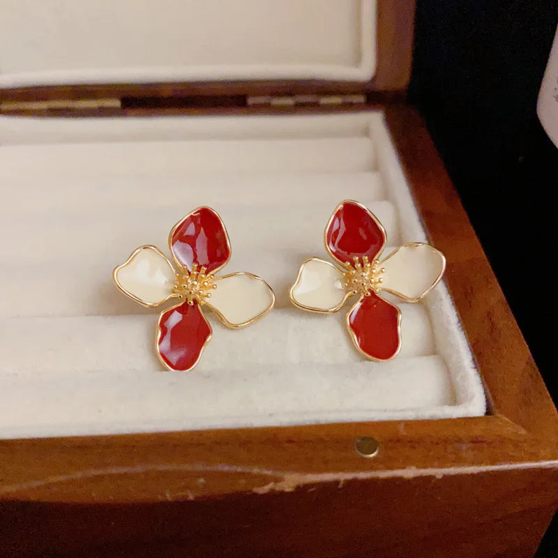 Sweet Flower Stud Earrings For Women Vintage Metal Ear Stud Girls Fashion Multi-colored Fresh Earring Party Wedding Jewelry