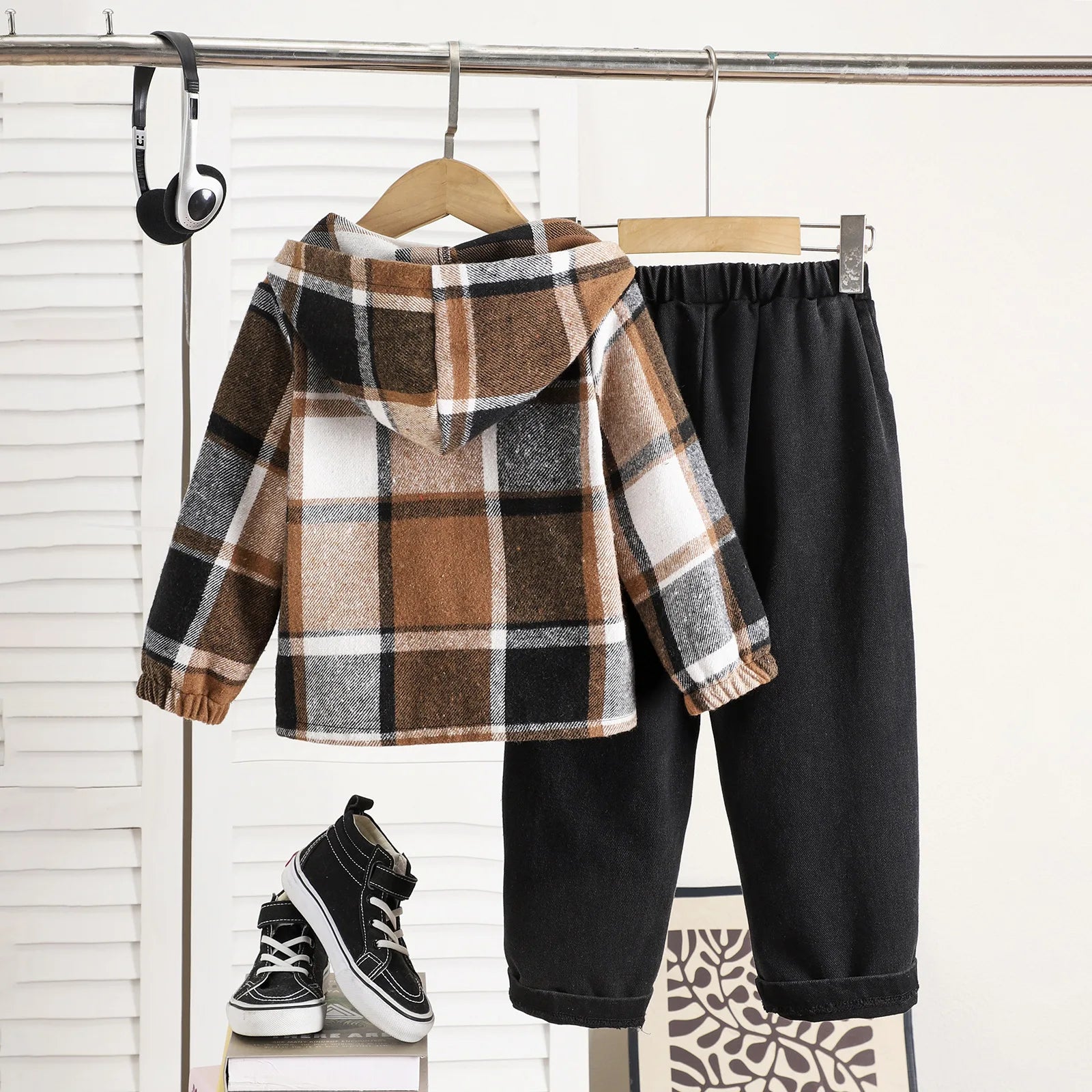 European And American Style Boys' Hooded Checkered Long Sleeved Warm Jacket+Ripped Jeans Two-piece Set