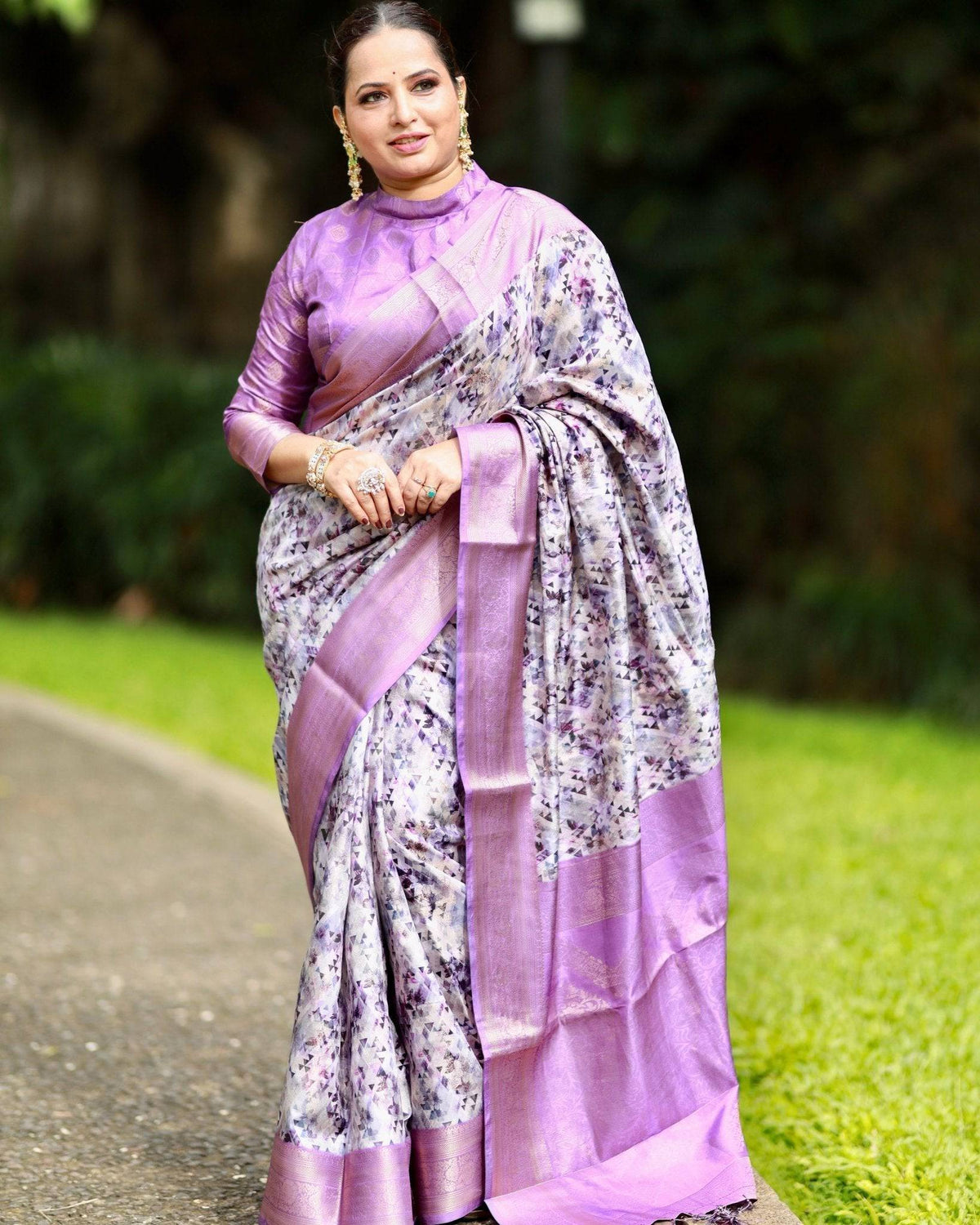 Lavender Banarasi Silk Saree with Delicate Floral Prints and Lustrous