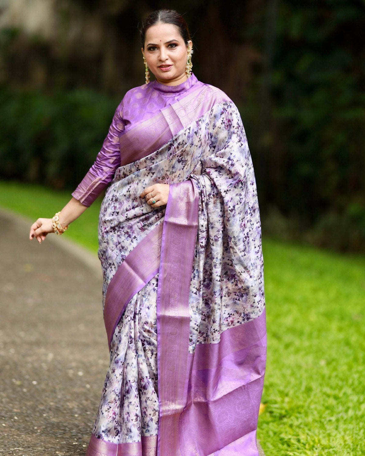Lavender Banarasi Silk Saree with Delicate Floral Prints and Lustrous