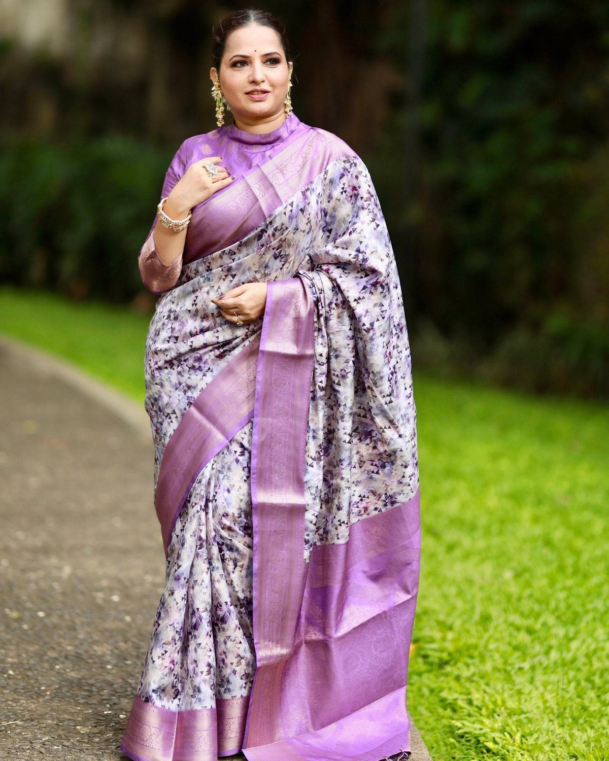 Lavender Banarasi Silk Saree with Delicate Floral Prints and Lustrous