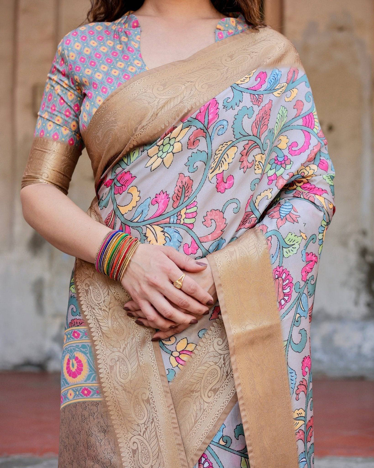 Exquisite Gray Floral Digital Print Saree with Golden Border and