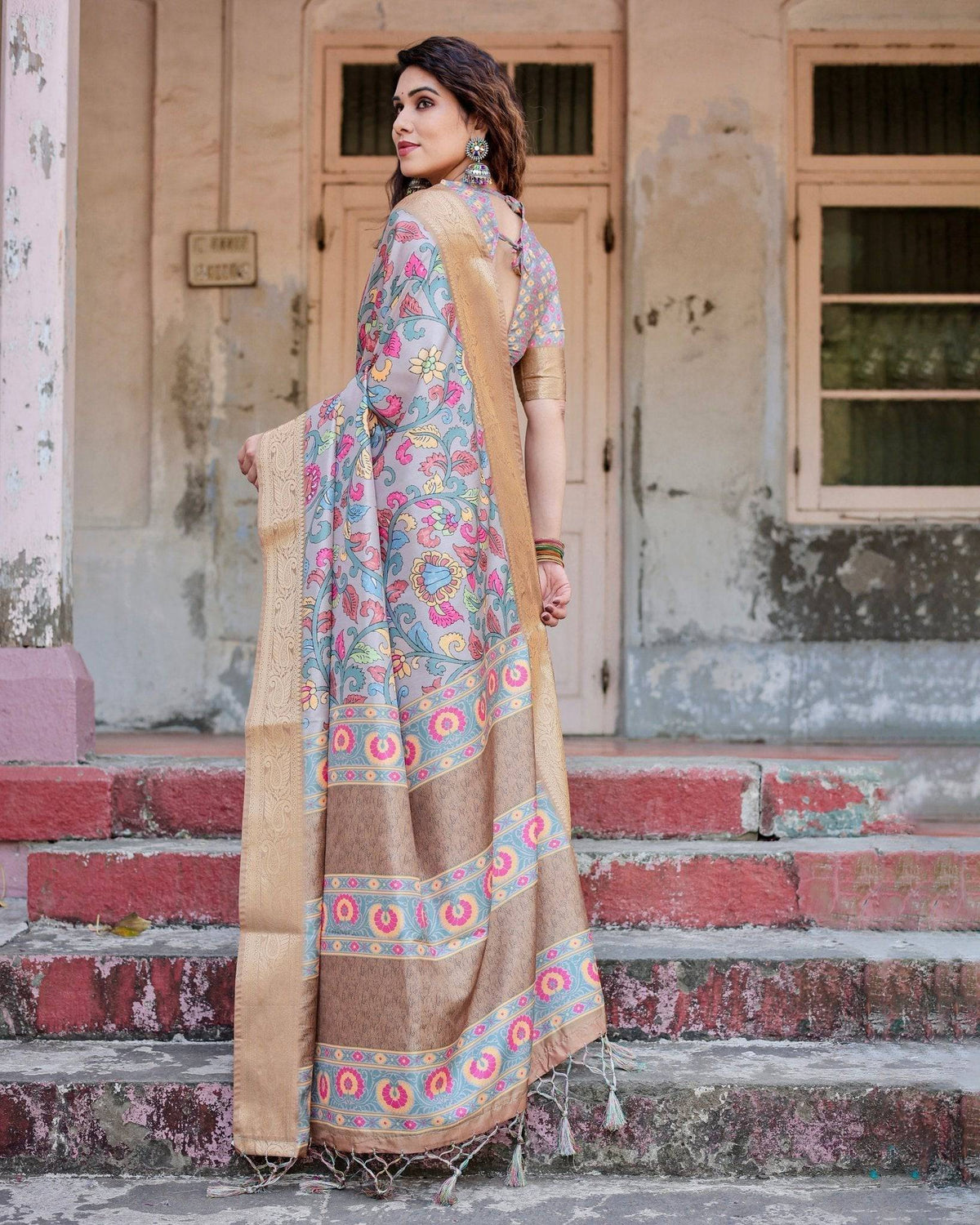 Exquisite Gray Floral Digital Print Saree with Golden Border and