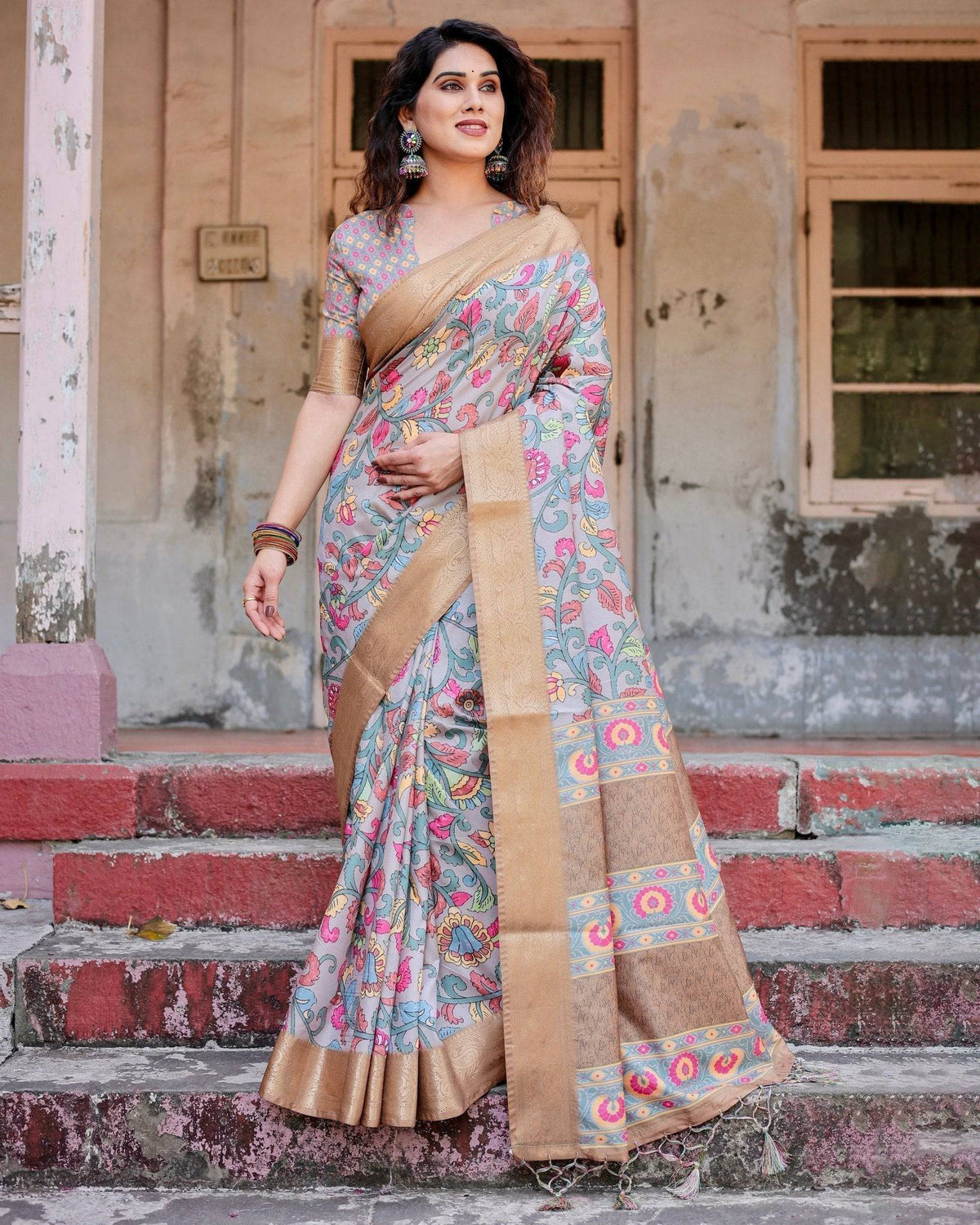 Exquisite Gray Floral Digital Print Saree with Golden Border and