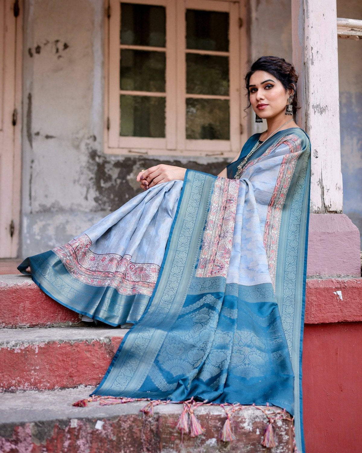 Elegant Blue and Beige Banarasi Silk Saree with Ornate Zari Weaving
