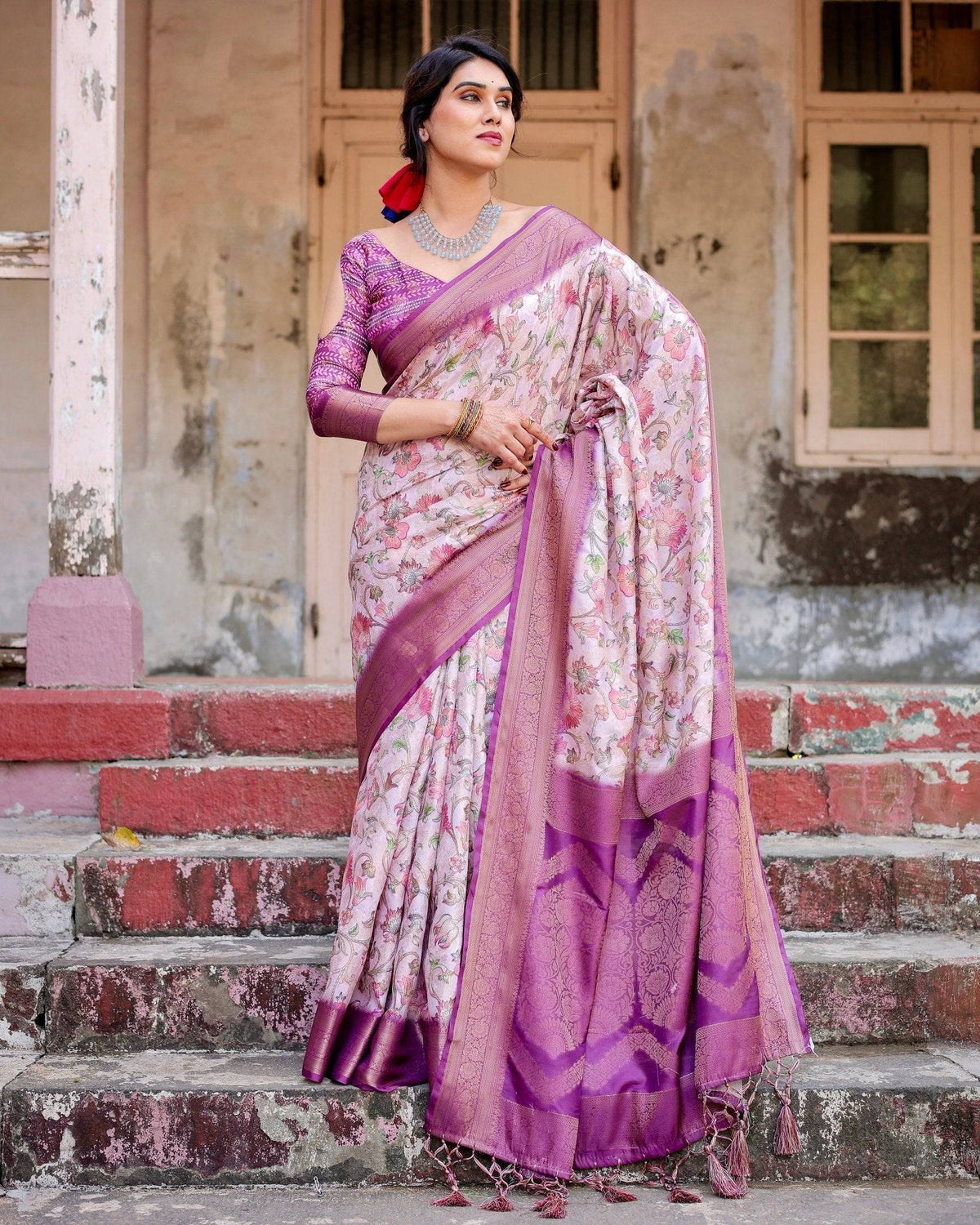Graceful Lavender Banarasi Silk Saree with Floral Design and Zari