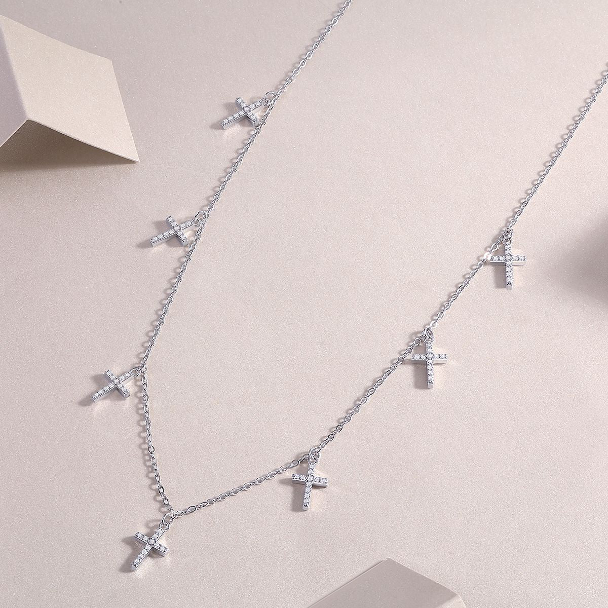Star Love - A fashionable and popular jewelry necklace pendant set,