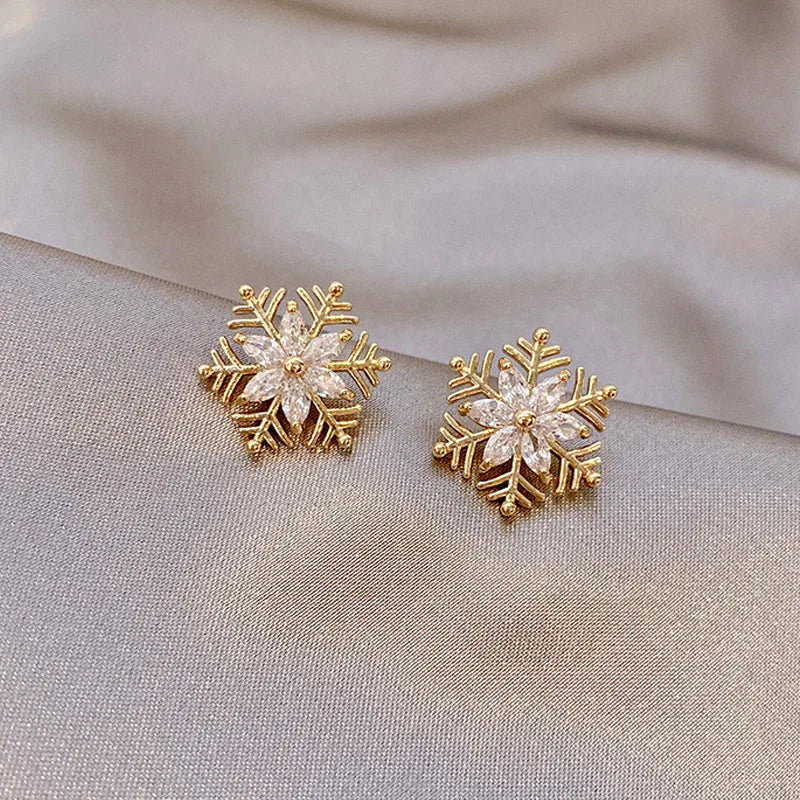 Exquisite Zircon Christmas Snowflake Stud Earrings for Women Shiny Rhinestone Crystal Flowers Earring Christmas New Year Gifts