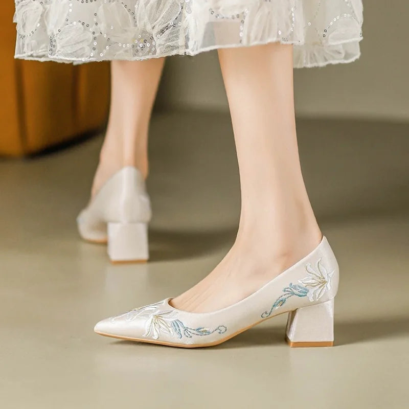 Spring Red Wedding Shoes Embroidered Shoes XiuHe Natural Chinese Bride Shoes High Heel Documentary Code Wedding High-heeled Shoe