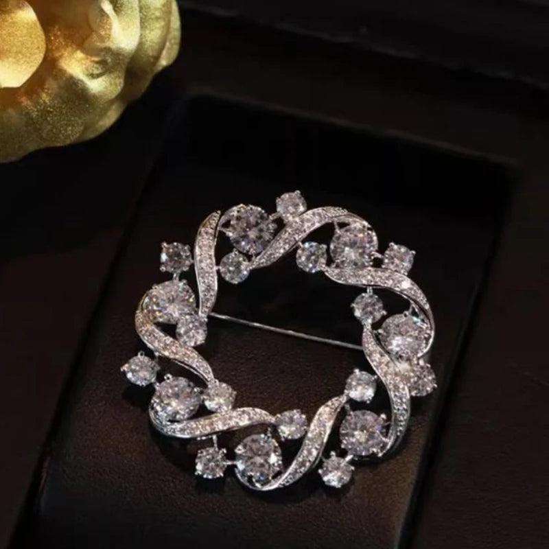 Fashion Silver Rhinestone Round Wreath Brooches For Women Clothing Coat Jewelry Accessries Gift