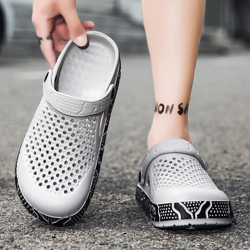 Grey Clogs Shoes Man Slides Plus Size 41-46 Comfortable Eva Garden Sandals For Man New Summer Beach Shoes Men chaussure hommes