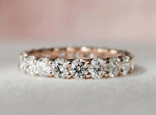 Round Moissanite Wedding Stud Ring