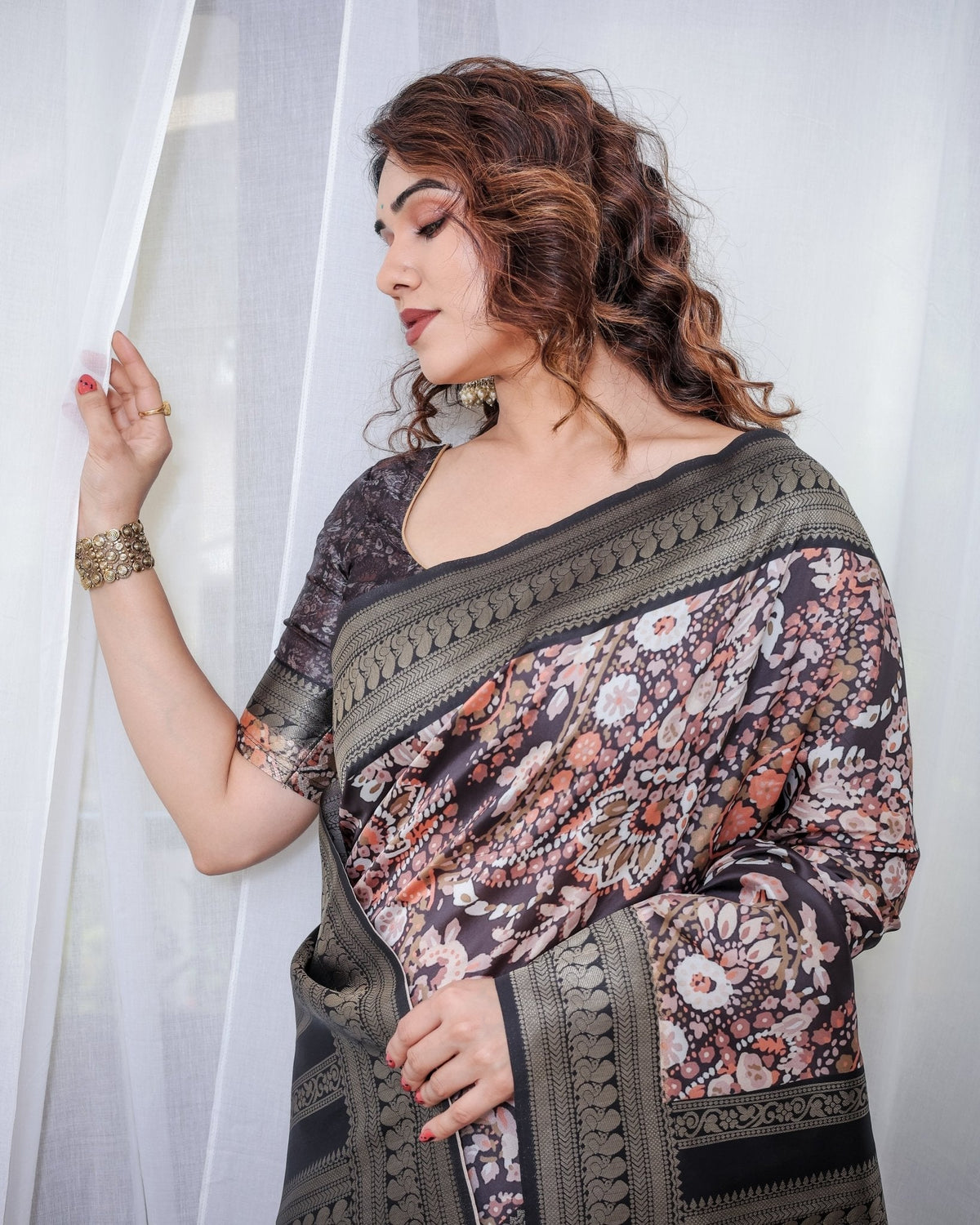 Exquisite Black and Pink Floral Banarasi Silk Saree with Intricate