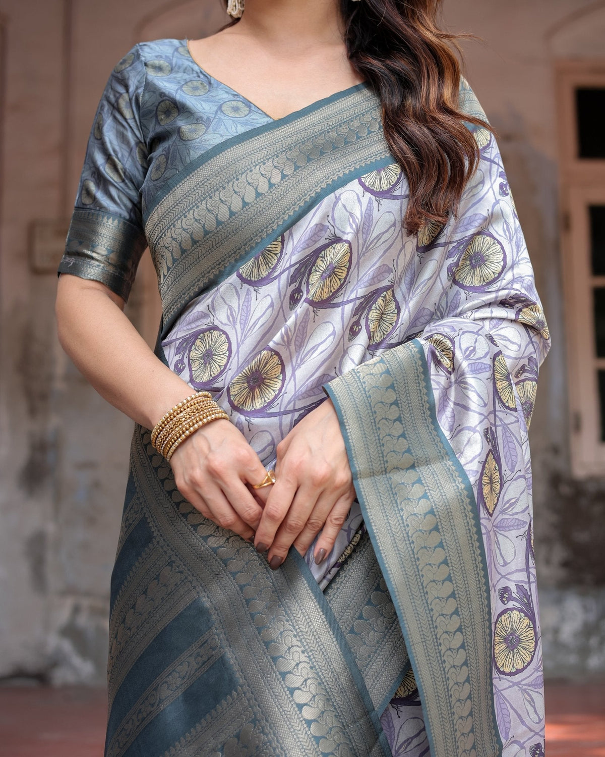 Sophisticated Lilac Banarasi Silk Saree with Floral Prints and Zari