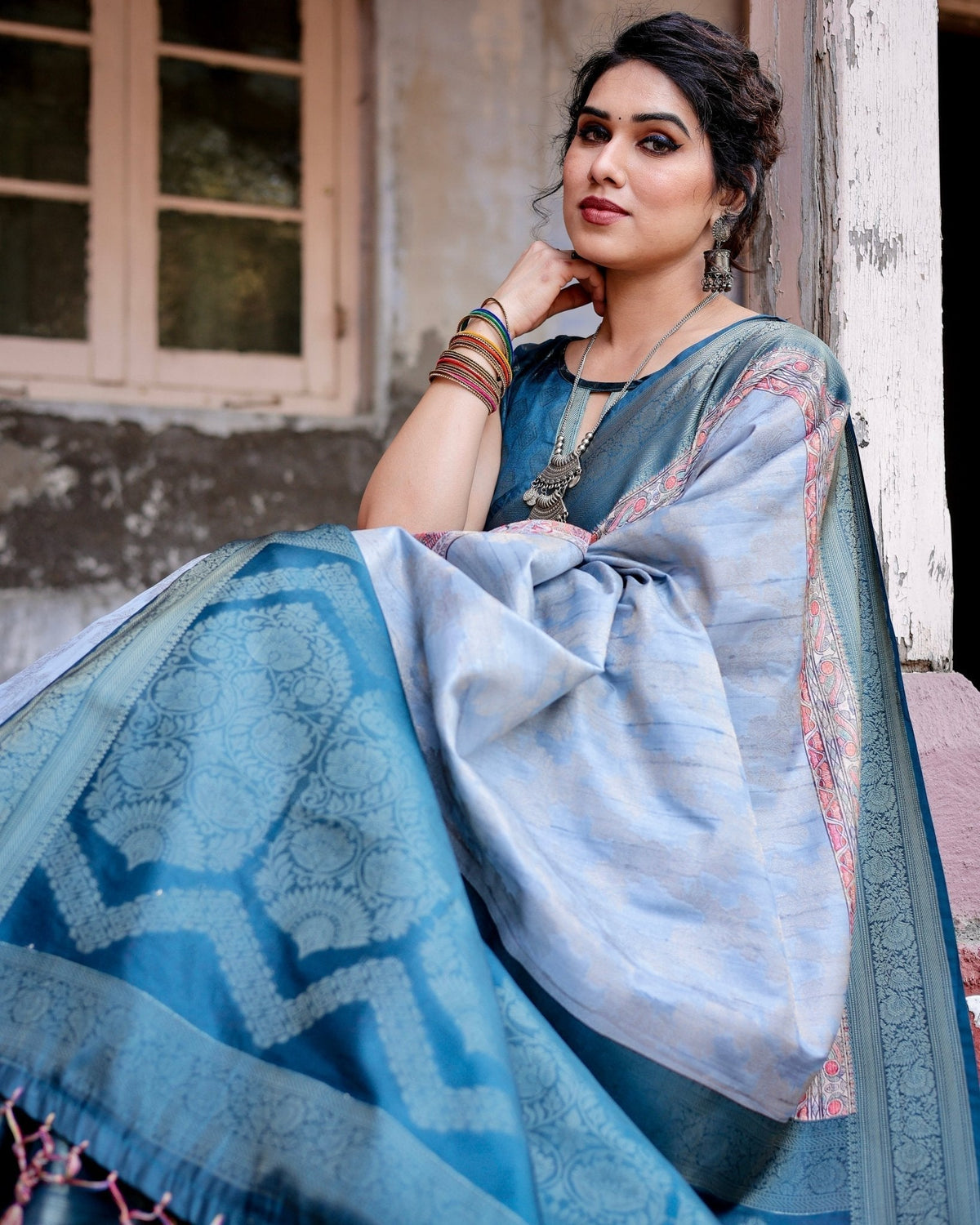 Elegant Blue and Beige Banarasi Silk Saree with Ornate Zari Weaving