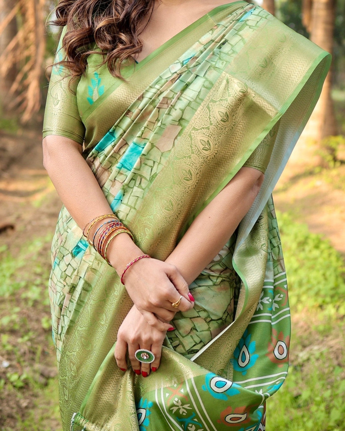 Elegant Light Green Tussar Silk Saree with Zari Motif Border and