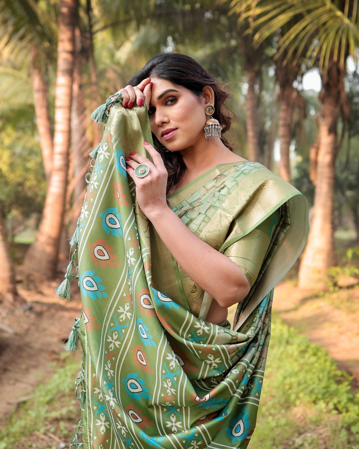 Elegant Light Green Tussar Silk Saree with Zari Motif Border and