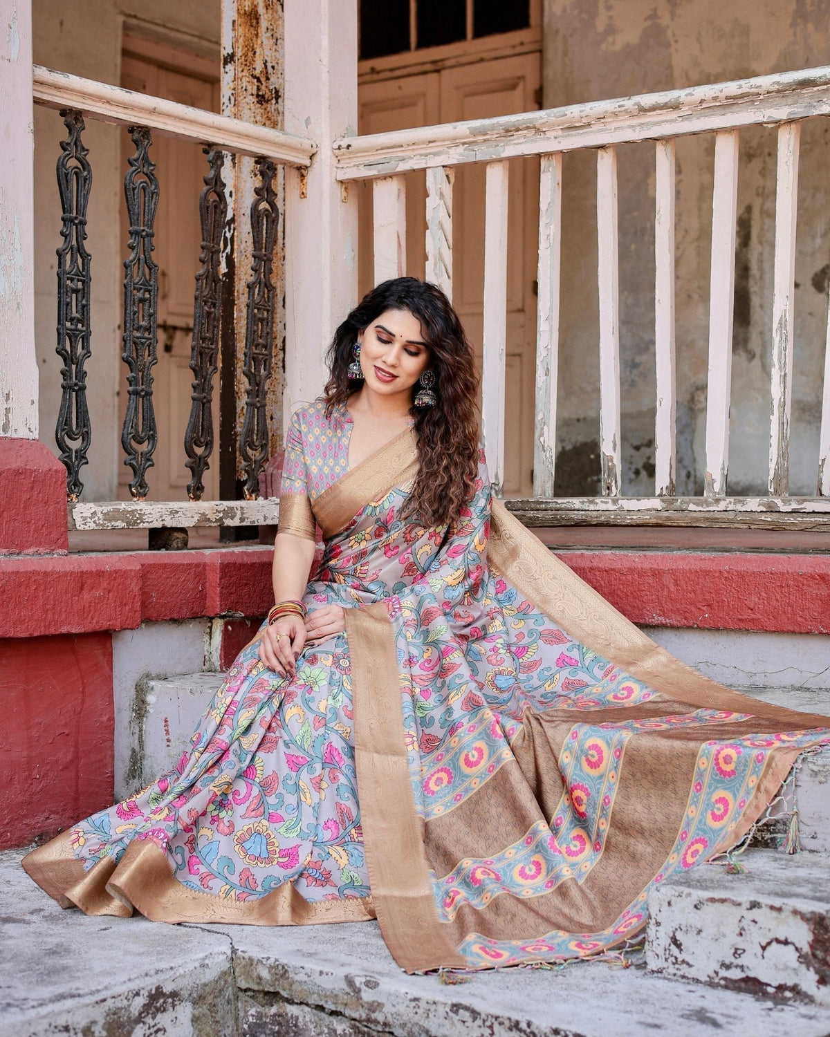 Exquisite Gray Floral Digital Print Saree with Golden Border and
