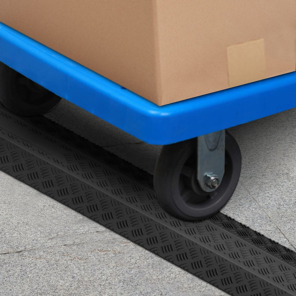 VEVOR Drop Over Cable Cover Ramp 100x13x2 cm, 907.18 kg/axle Load